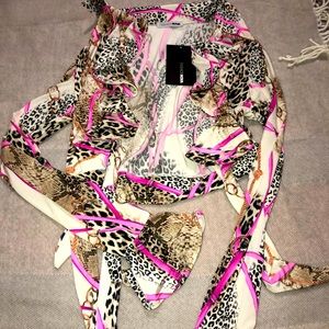 Fashion Nova SM blouse